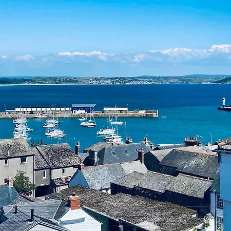 3 Bed, Sea Views, Central Penzance,Newly Renovated Exterior photo