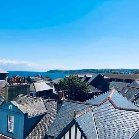 3 Bed, Sea Views, Central Penzance,Newly Renovated Exterior photo