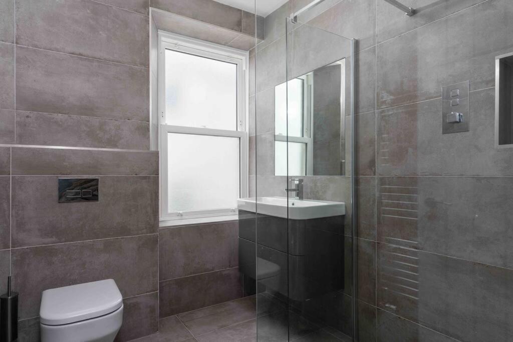 3 Bed, Sea Views, Penzance,newly Renovated Apartamento