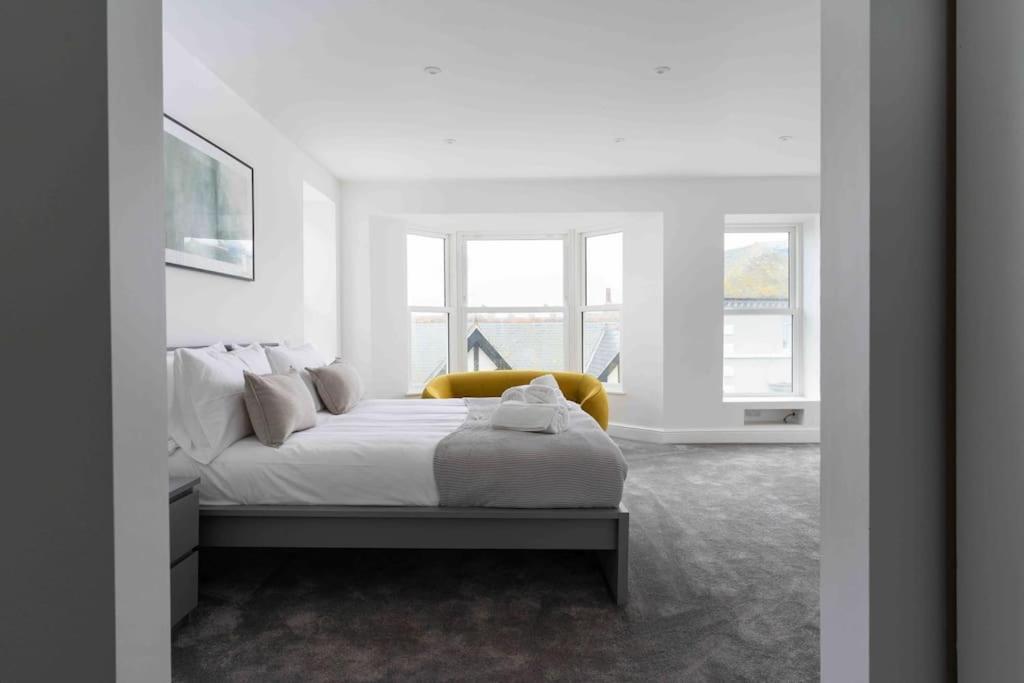 3 Bed, Sea Views, Penzance,newly Renovated * Penzance