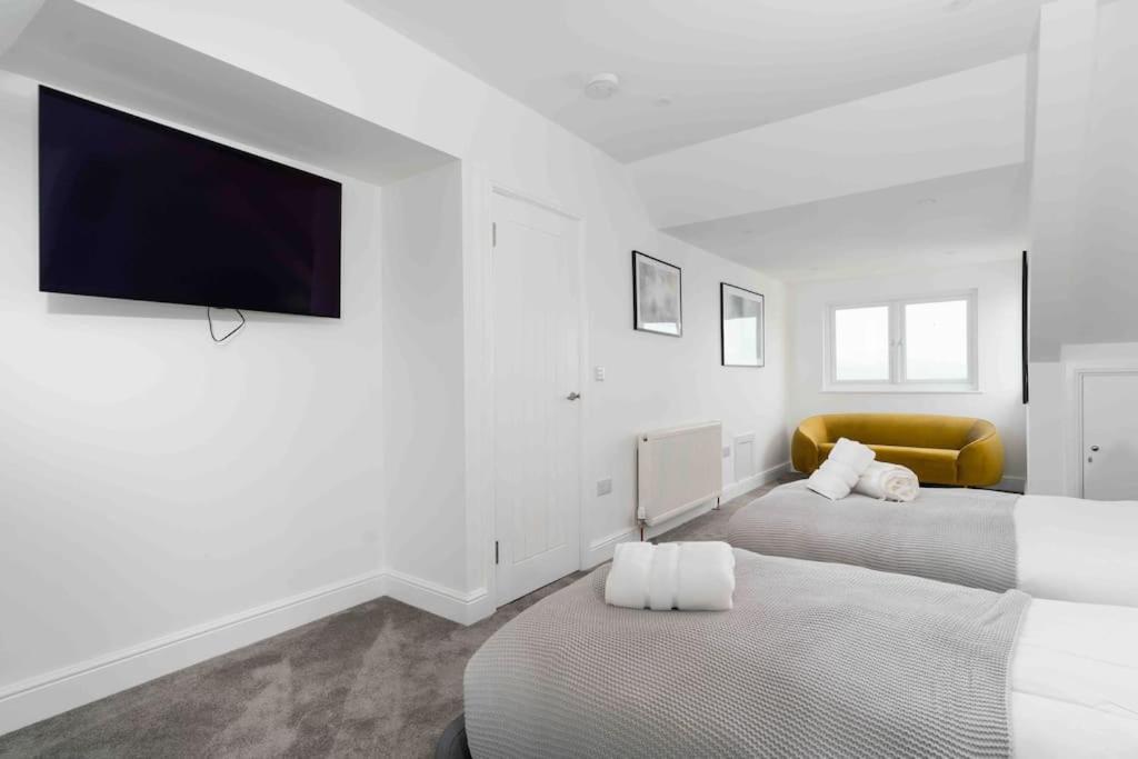 Apartment 3 Bed, Sea Views, Penzance,newly Renovated *